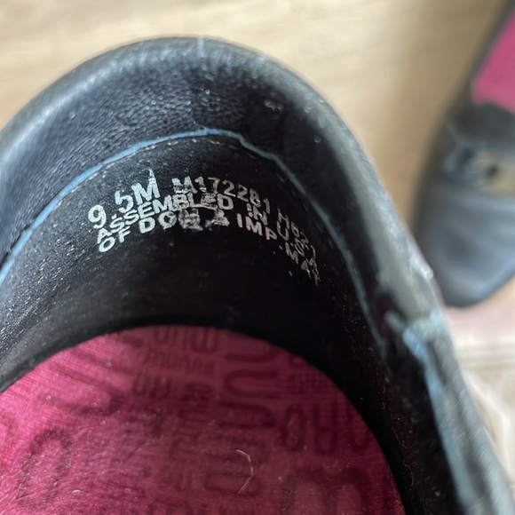 Munro Blair Black Leather Slip On Flats with Silver Horse Bit Detail - Picture 4 of 6